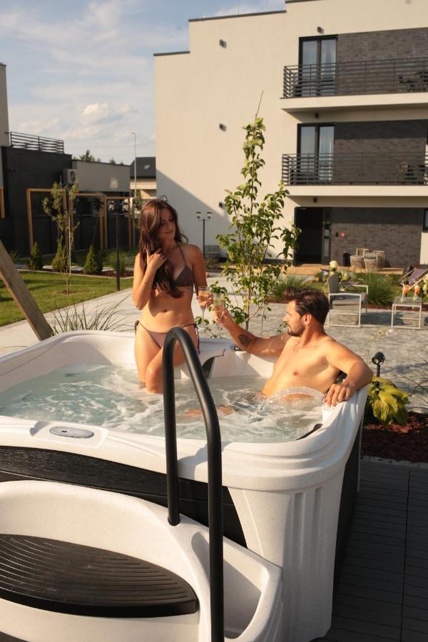 Resto Inn - Smart Apartamenty Blisko Energylandii Polwies Екстер'єр фото