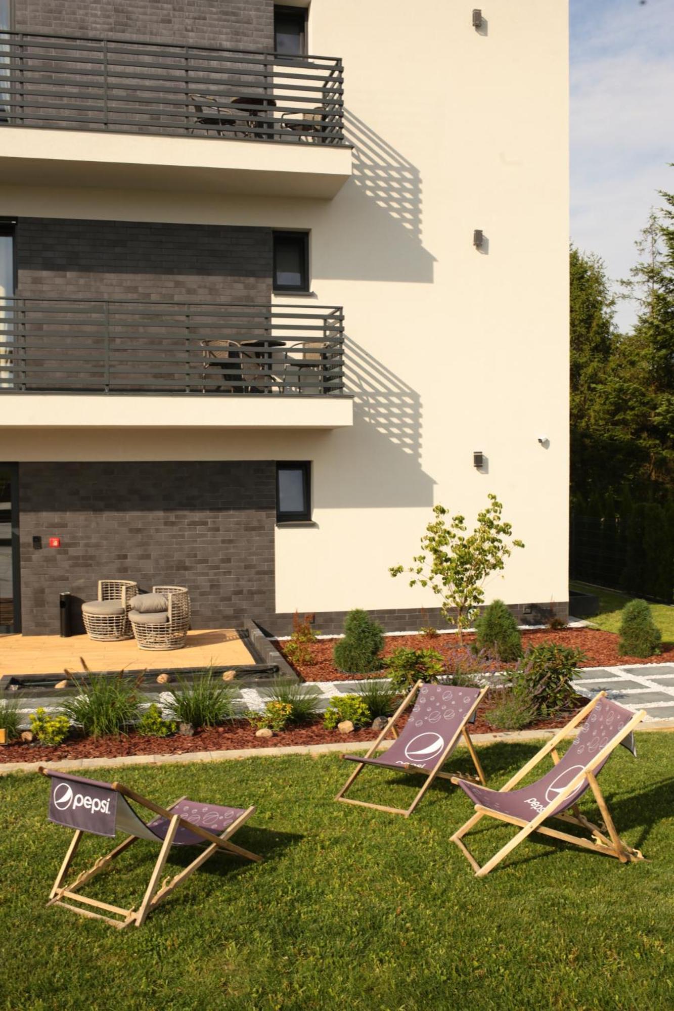Resto Inn - Smart Apartamenty Blisko Energylandii Polwies Екстер'єр фото